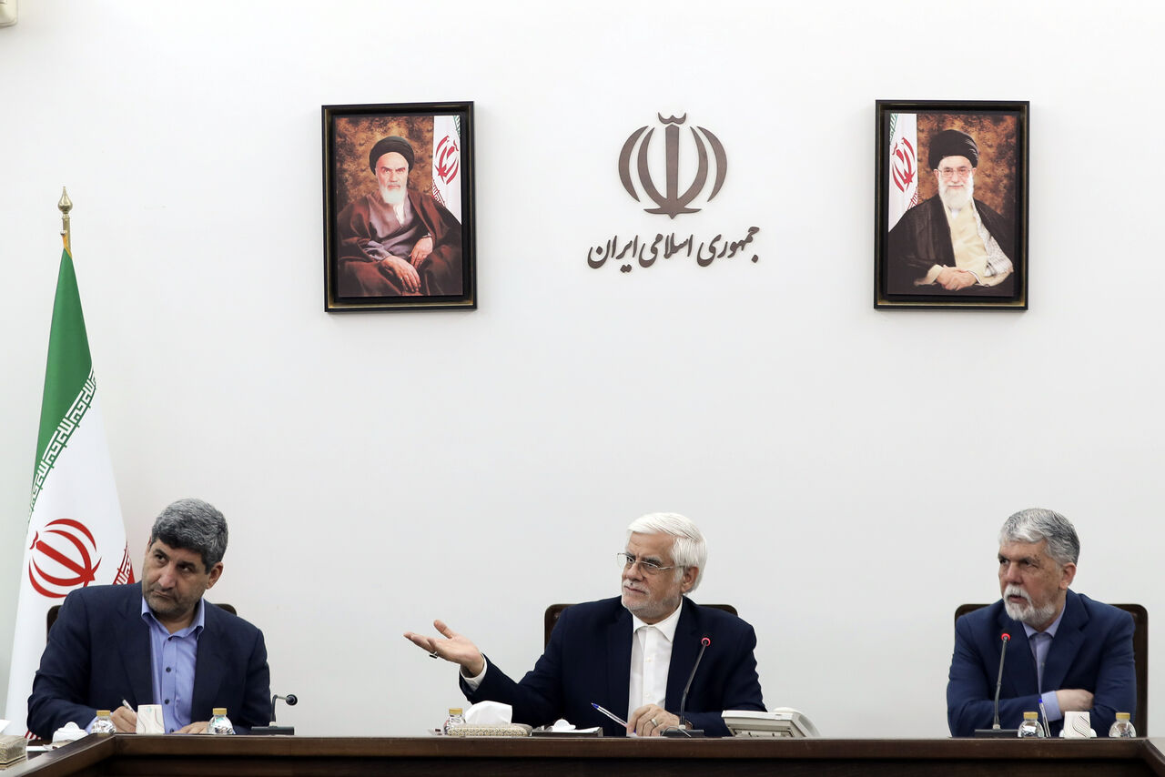 دولت به اهمیت مسائل فرهنگی واقف است/ تخصیص ۴۰ میلیون دلار برای حل مشکل کاغذ