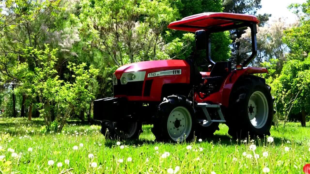 قاچاق ۶ تا هفت هزار تراکتور ایرانی به خارج از کشور