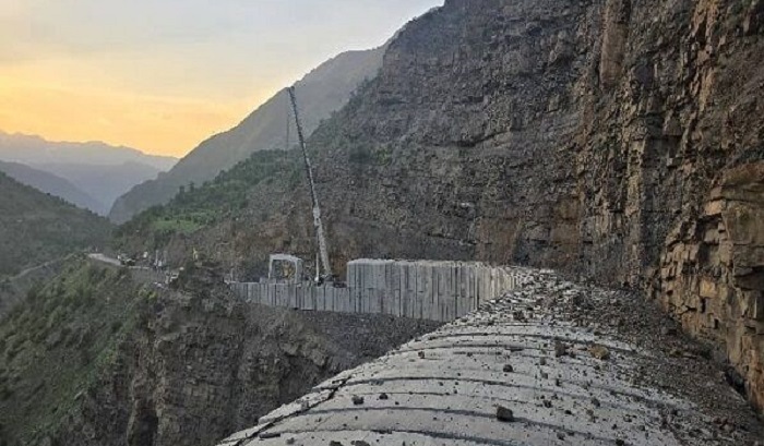 محور کندوان در برابر ریزش سنگ ایمن سازی شد