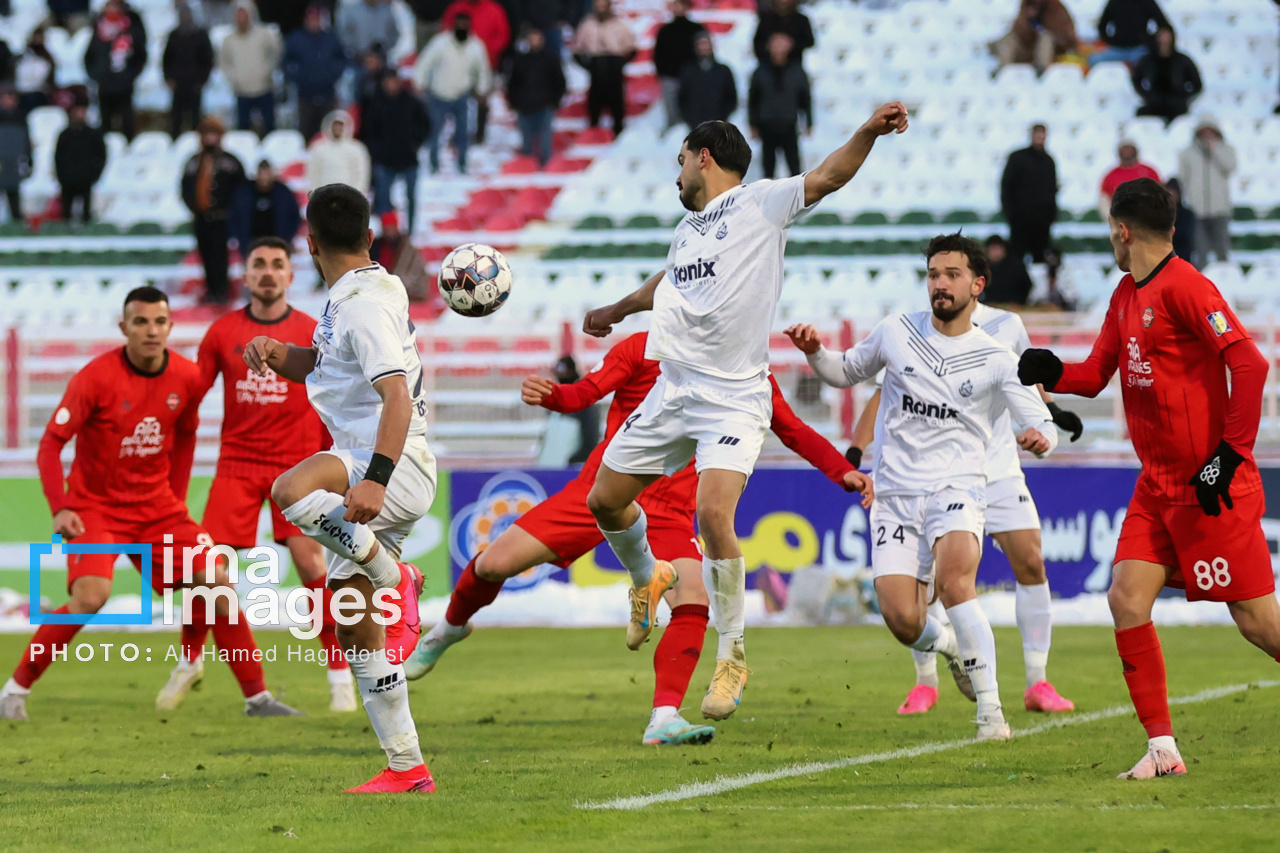 درگیری خداداد عزیزی و مازیار زارع