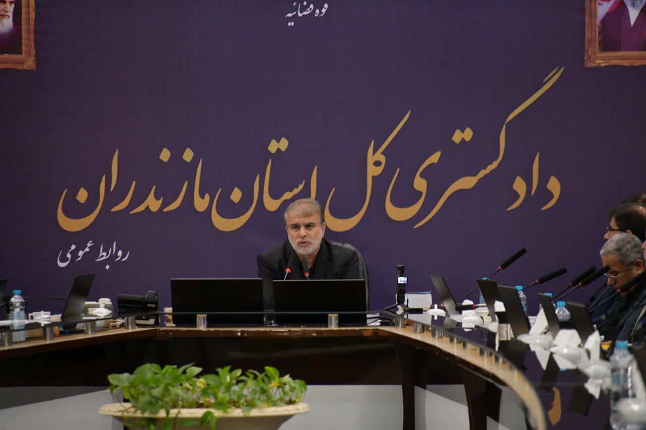 نقش مثبت نخبگان در حل مشکلات و کاهش آسیب‌های اجتماعی